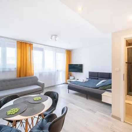 Kawalerka Sloneczna W Centrum Apartment Ostrow Wielkopolski